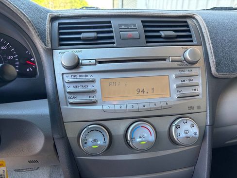 Used 2011 Toyota Camry LE w/ LE Extra-Value Pkg image 26