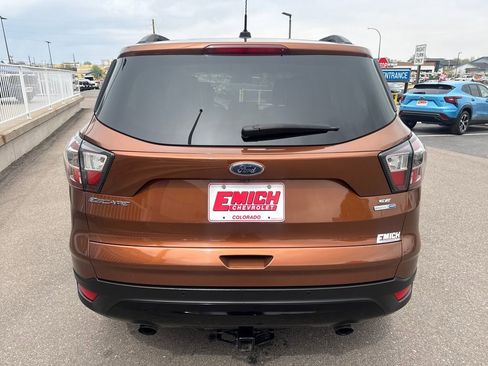 Used 2017 Ford Escape SE w/ Equipment Group 201A image 4