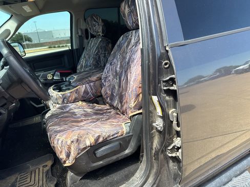 Used 2018 RAM 2500 Tradesman w/ Chrome Appearance Group AWD/4WD image 14