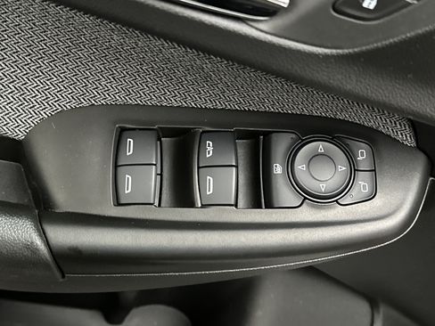 Used 2023 Chevrolet TrailBlazer LT FWD image 17