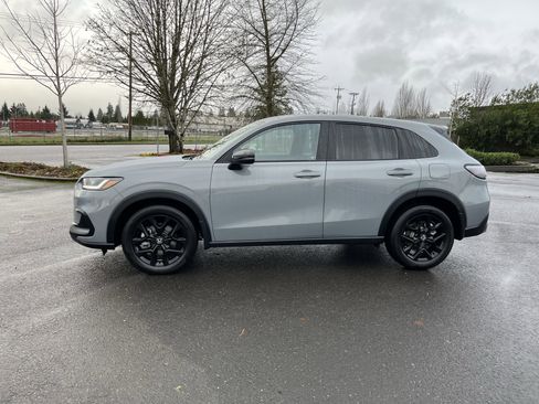 Used 2025 Honda HR-V Sport image 2