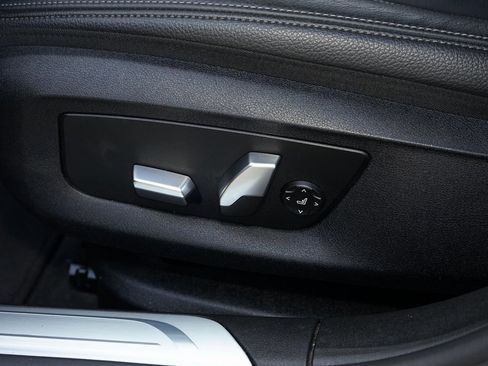 Used 2018 BMW 740i image 20