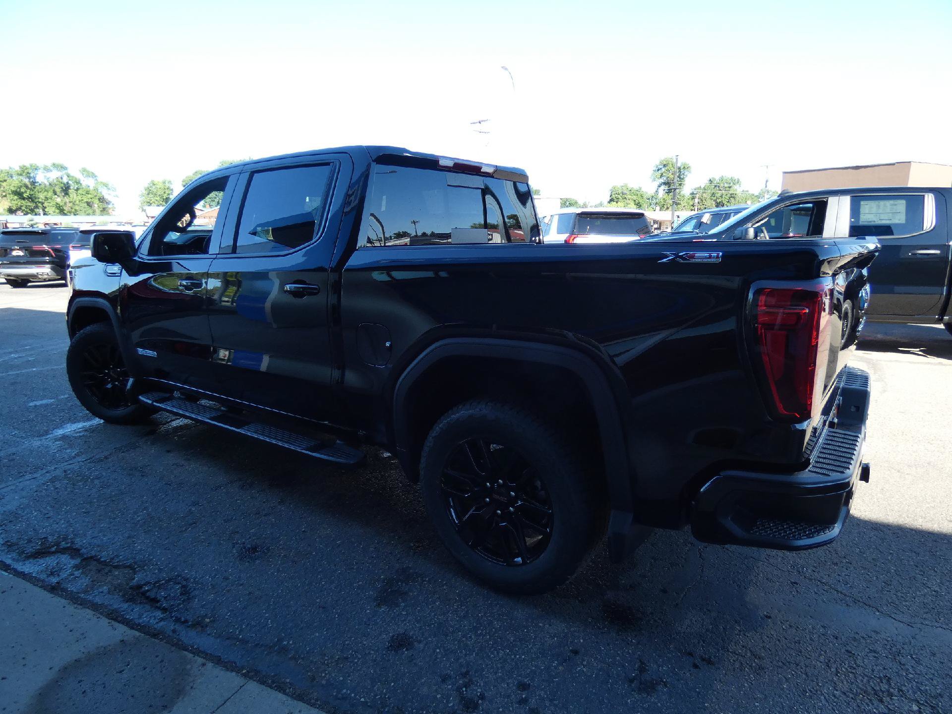 New 2026 GMC Sierra 1500 Elevation w/ Elevation Premium Package AWD/4WD image 11