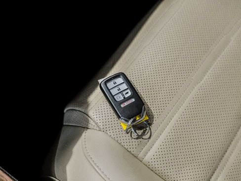 Used 2021 Honda CR-V Touring image 60
