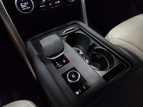 Used 2022 Land Rover Discovery S R-Dynamic image 45