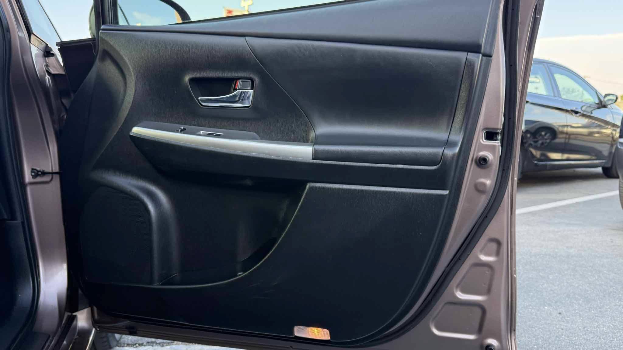 Used 2017 Toyota Prius V Four FWD image 48