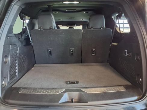 Used 2023 Chevrolet Suburban Premier AWD/4WD image 6