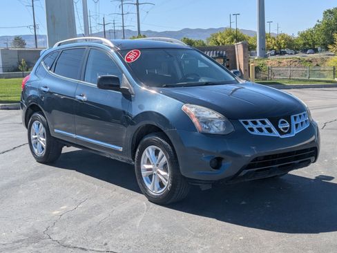 Used 2015 Nissan Rogue S w/ Convenience Package AWD/4WD image 7