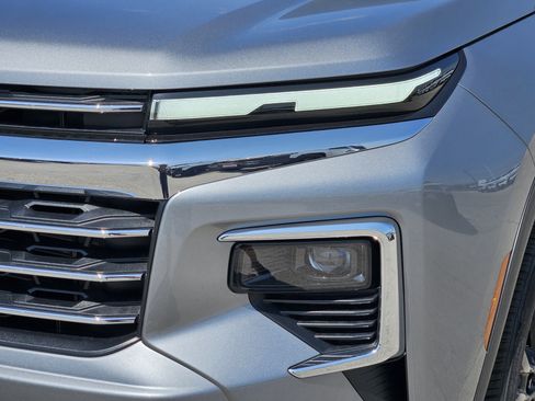 New 2026 Chevrolet Traverse LT FWD image 5