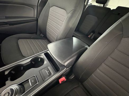 Used 2022 Ford Edge SE w/ Black Appearance Package image 29