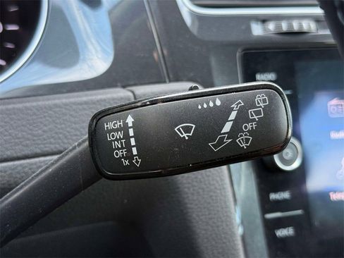 Used 2019 Volkswagen e-Golf SE w/ Driver Assistance Package image 30