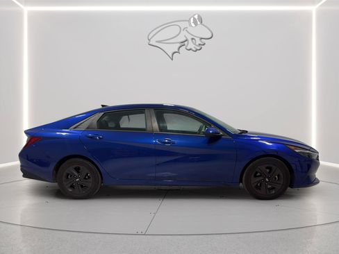 Used 2023 Hyundai Elantra SEL FWD image 7