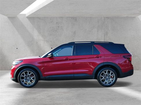 Certified 2025 Ford Explorer ST image 5