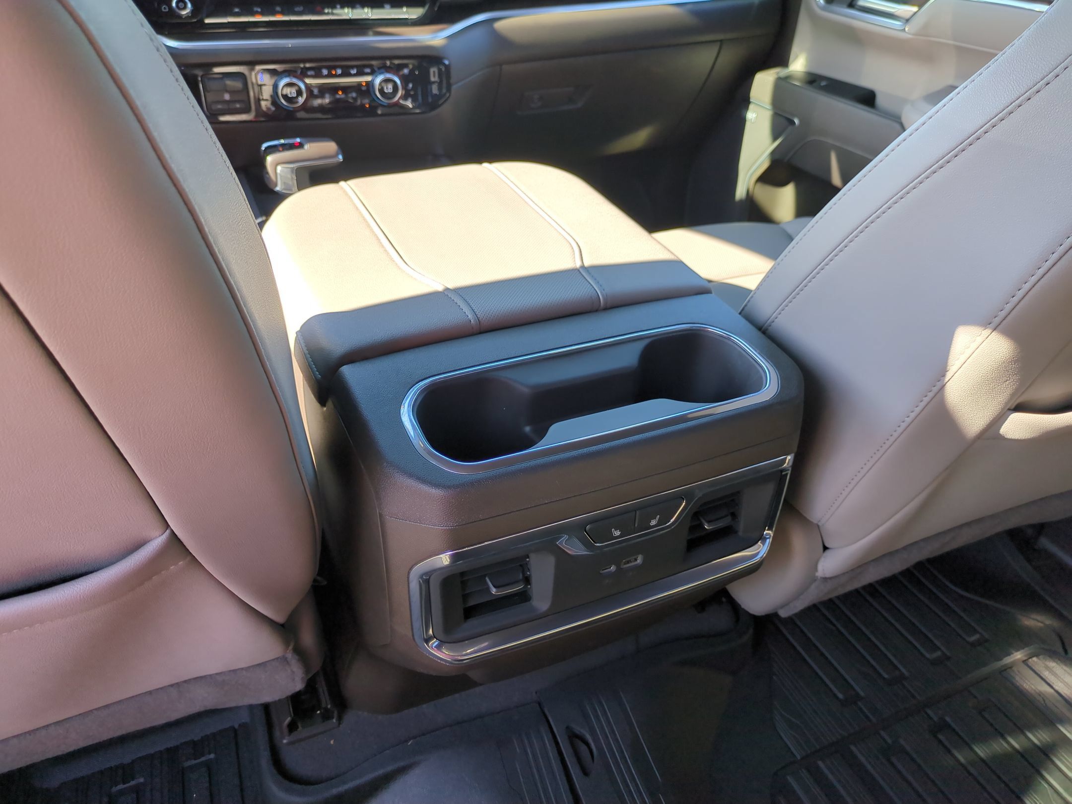Used 2025 GMC Sierra 1500 SLT w/ SLT Premium Plus Package AWD/4WD image 32