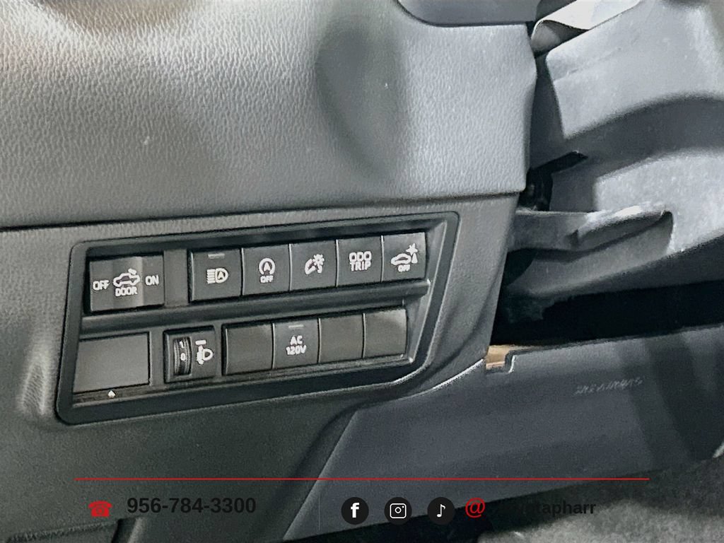Used 2024 Toyota Tundra Limited w/ Power Package RWD image 9