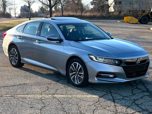 Certified 2019 Honda Accord Touring image 2