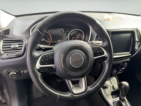 Used 2019 Jeep Compass Limited image 9