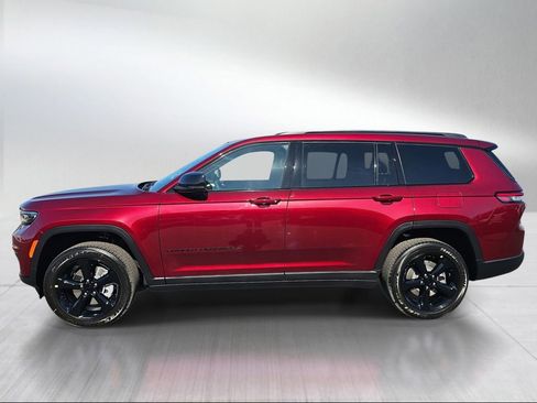 New 2025 Jeep Grand Cherokee L Altitude image 3