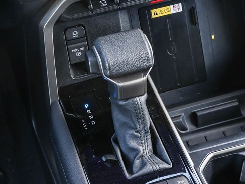 Used 2023 Toyota Tundra Limited image 21