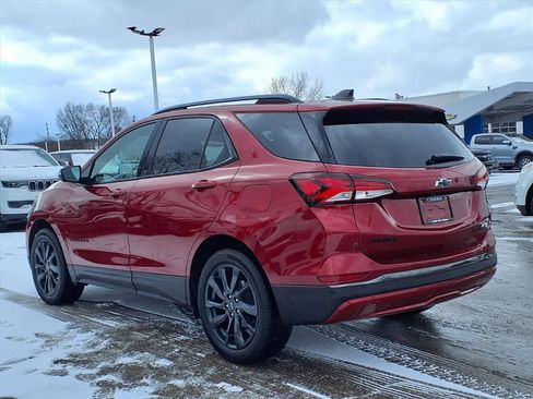 Used 2022 Chevrolet Equinox RS w/ RS Leather Package image 7