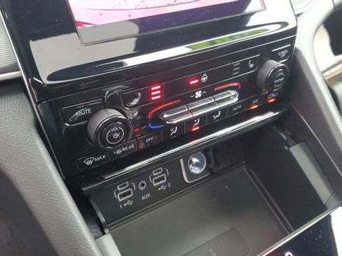 Certified 2024 Jeep Grand Cherokee L Altitude image 16