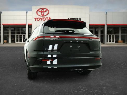 New 2026 Toyota Crown Signia AWD/4WD image 7