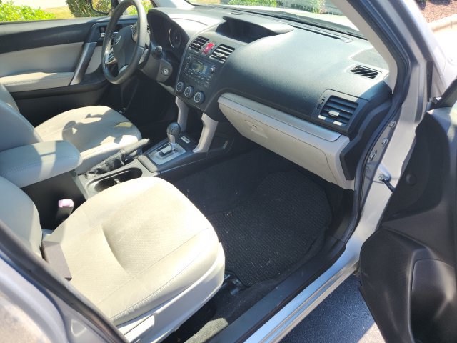 Used 2014 Subaru Forester 2.5i Limited AWD/4WD image 10