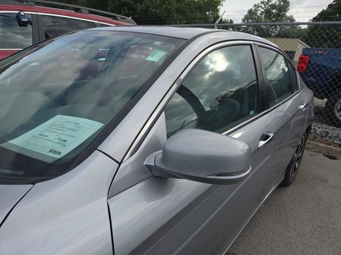 Used 2016 Honda Accord EX-L image 11