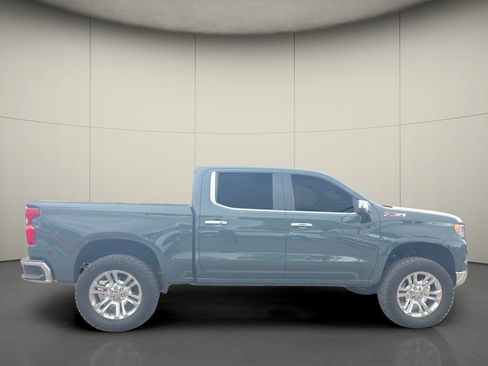 Used 2025 Chevrolet Silverado 1500 LTZ w/ LTZ Premium Package image 10