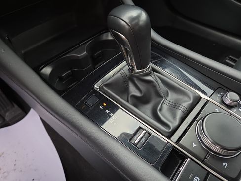 Used 2024 MAZDA MAZDA3 s image 23