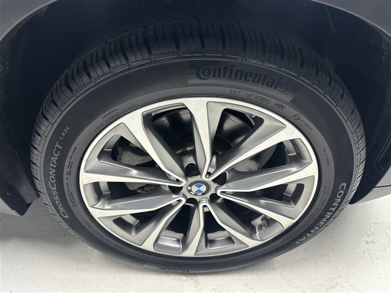 Used 2018 BMW X3 xDrive30i w/ Premium Package AWD/4WD image 13