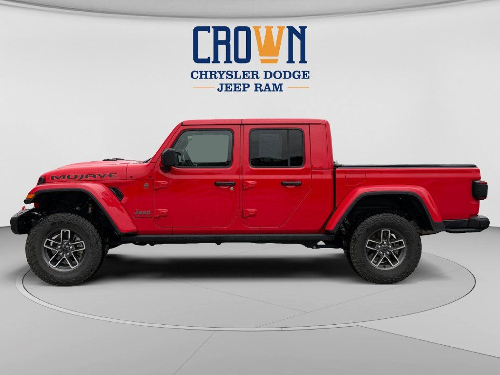 Used 2025 Jeep Gladiator Mojave AWD/4WD image 6