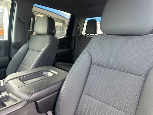 Used 2020 Chevrolet Silverado 1500 Custom w/ Custom Value Package image 11