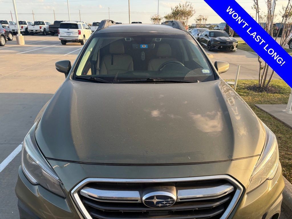Used 2019 Subaru Outback 3.6R Limited w/ Popular Package #2 AWD/4WD image 2