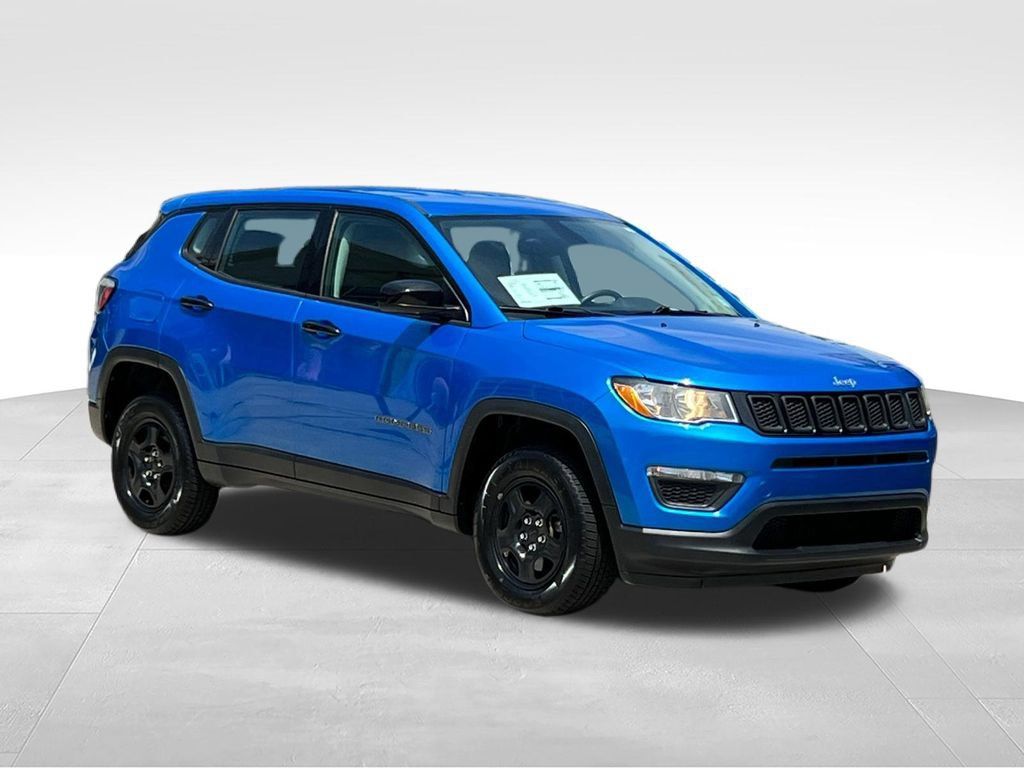 Used 2018 Jeep Compass Sport w/ Tech Group AWD/4WD image 3