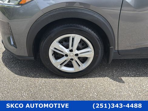 Used 2023 Nissan Kicks S FWD image 9