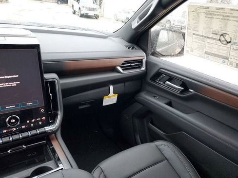 New 2026 GMC Yukon XL Denali w/ Denali Reserve Package image 15