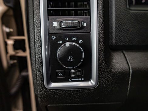 Used 2018 RAM 2500 Power Wagon w/ Leather & Luxury Group image 16