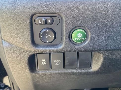 Certified 2018 Honda Ridgeline Sport image 17