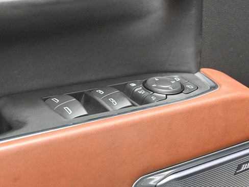 Used 2024 GMC Sierra 3500 Denali Ultimate AWD/4WD image 12