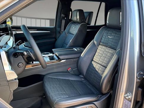 New 2026 Cadillac Escalade Platinum Sport w/ LPO, ONYX Package AWD/4WD image 9