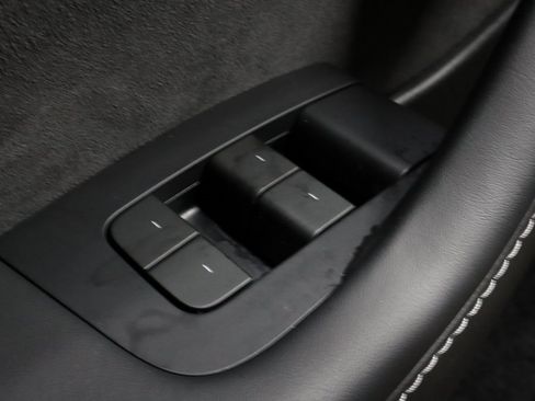 Used 2024 Tesla Model Y Long Range image 25