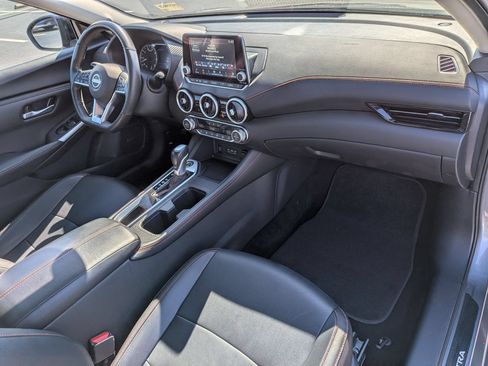 Used 2025 Nissan Sentra SR w/ SR Premium Package FWD image 37