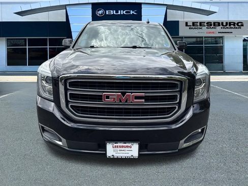Used 2017 GMC Yukon SLT AWD/4WD image 2