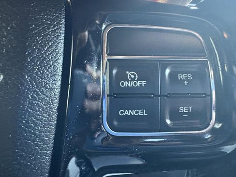 Used 2014 Chrysler 300 Uptown Edition w/ Quick Order Package 22M image 28