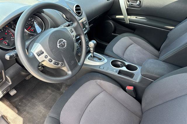 Used 2012 Nissan Rogue SV AWD/4WD image 9