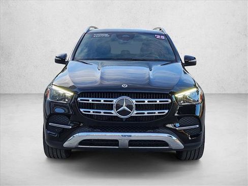Used 2025 Mercedes-Benz GLE 350 4MATIC image 2