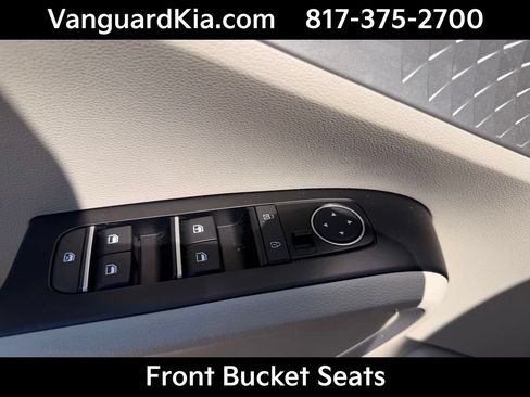 Certified 2024 Kia Soul LX FWD image 17