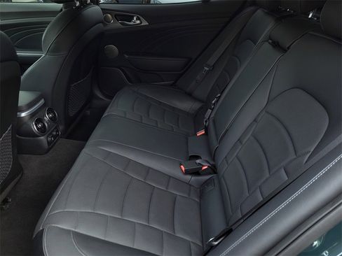 Used 2023 Kia Stinger GT2 image 14