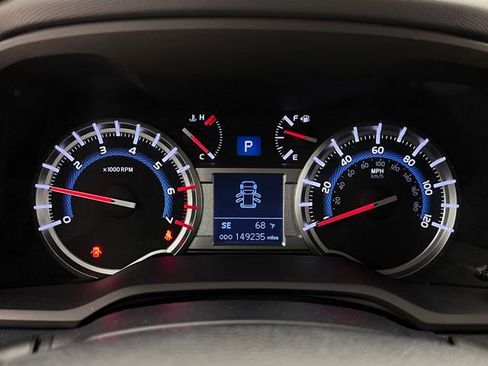 Used 2019 Toyota 4Runner SR5 Premium AWD/4WD image 19